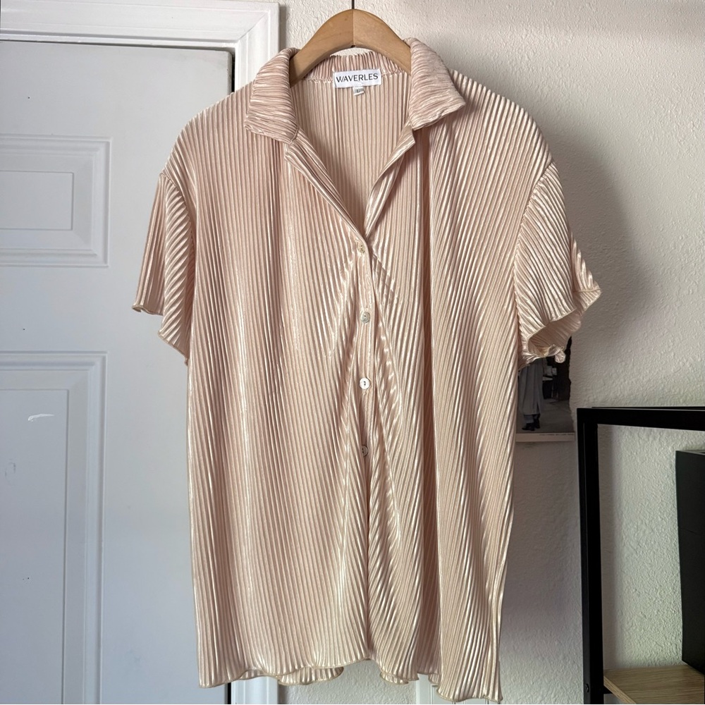WAVERLES cream nude‎ pleated plisse boxy button up shirt top